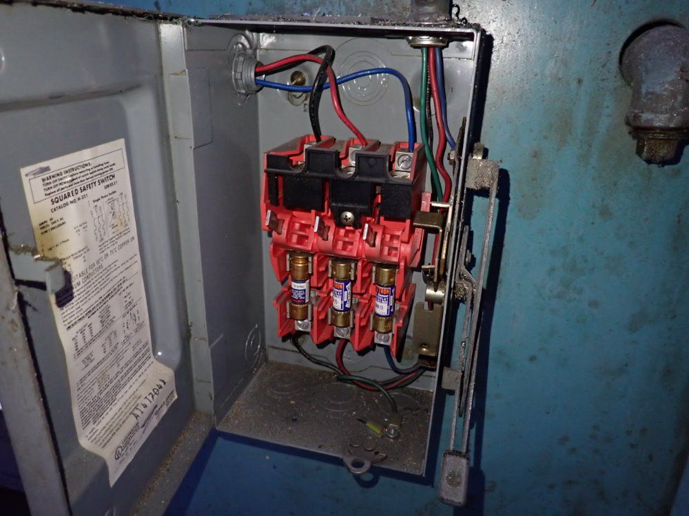 Hardinge 18" X 11" Lathe - Hlv