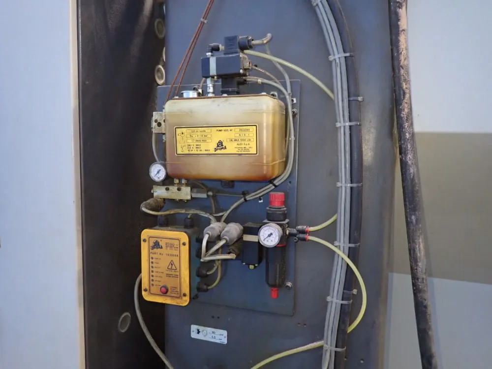 Cincinnati Milacron 20" X 44" Cnc Vmc - Arrow 1000 / Er0