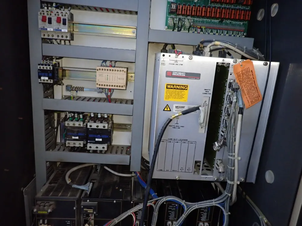 Cincinnati Milacron 20" X 44" Cnc Vmc - Arrow 1000 / Er0