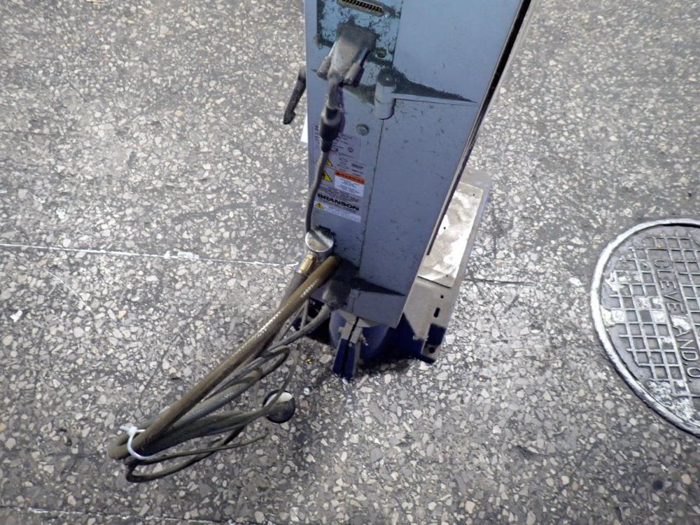 Branson 2300 W Ultrasonic Welder - 2000iw+ 20:2.2