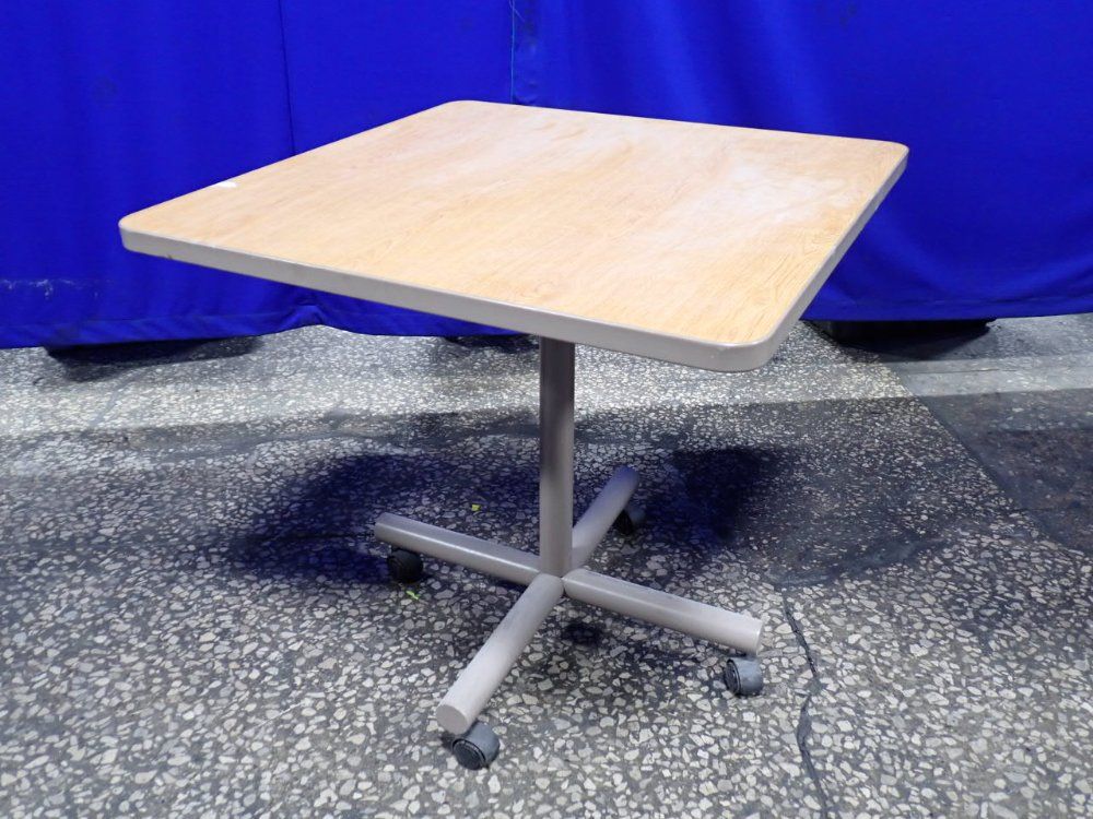 Versteel Portable Table