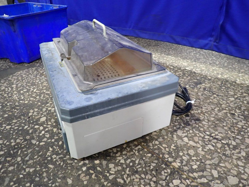 Fisher-scientific 19" X 12" X 6" Digital Water Bath - 220