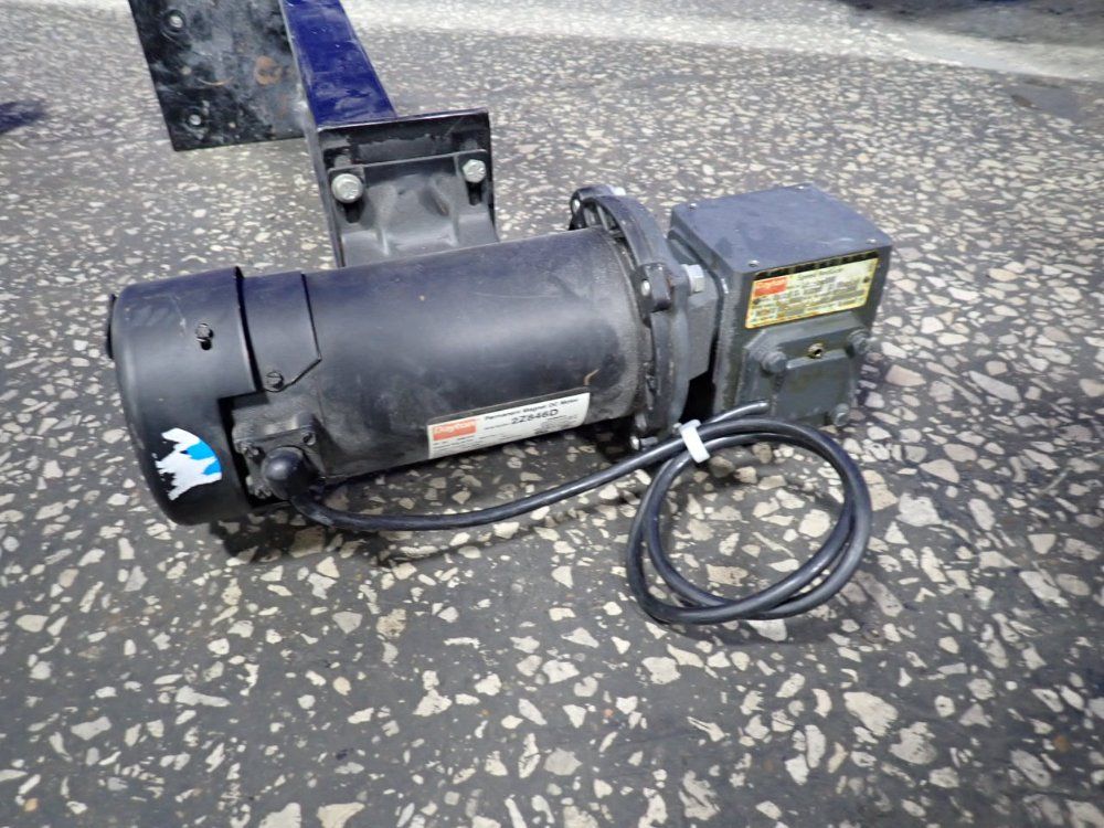 Dayton 0.75 Hp Gear Drive W/ Stand - 472900