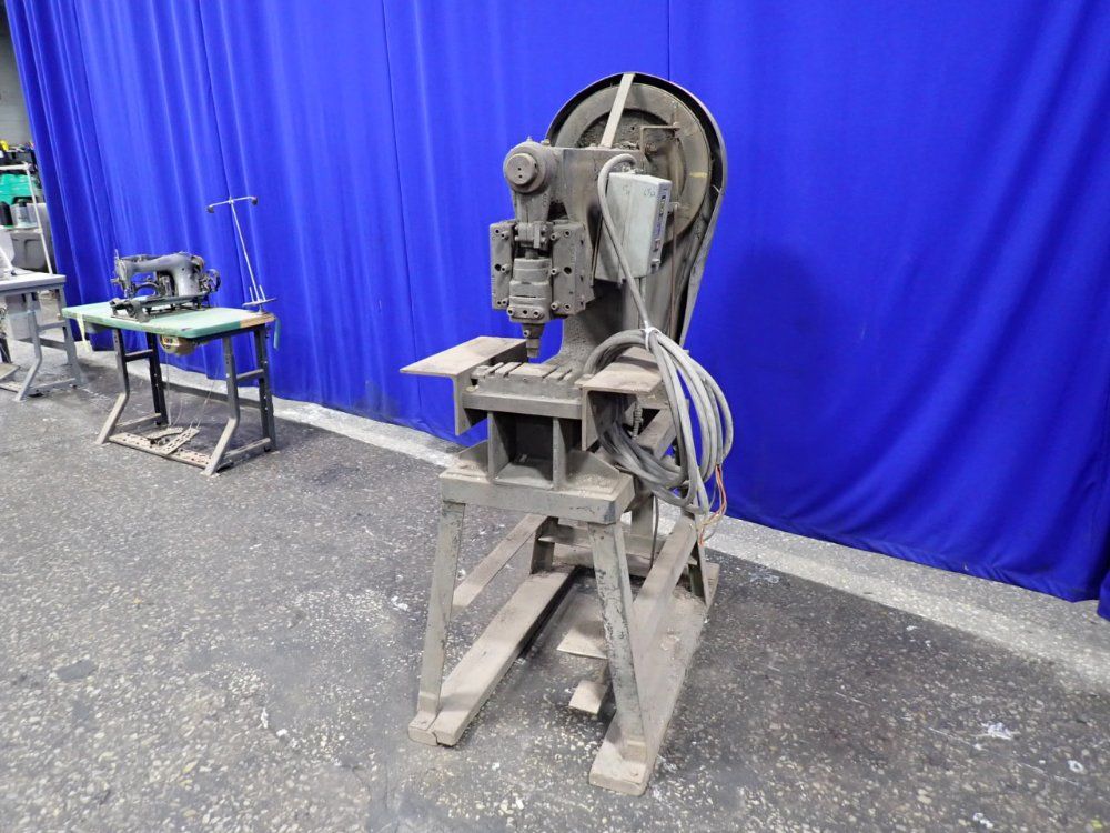 Federal Machinery 24" X 17.5" Press