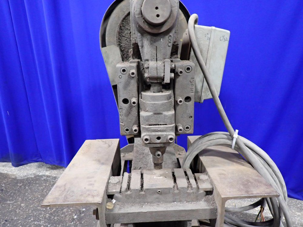 Federal Machinery 24" X 17.5" Press