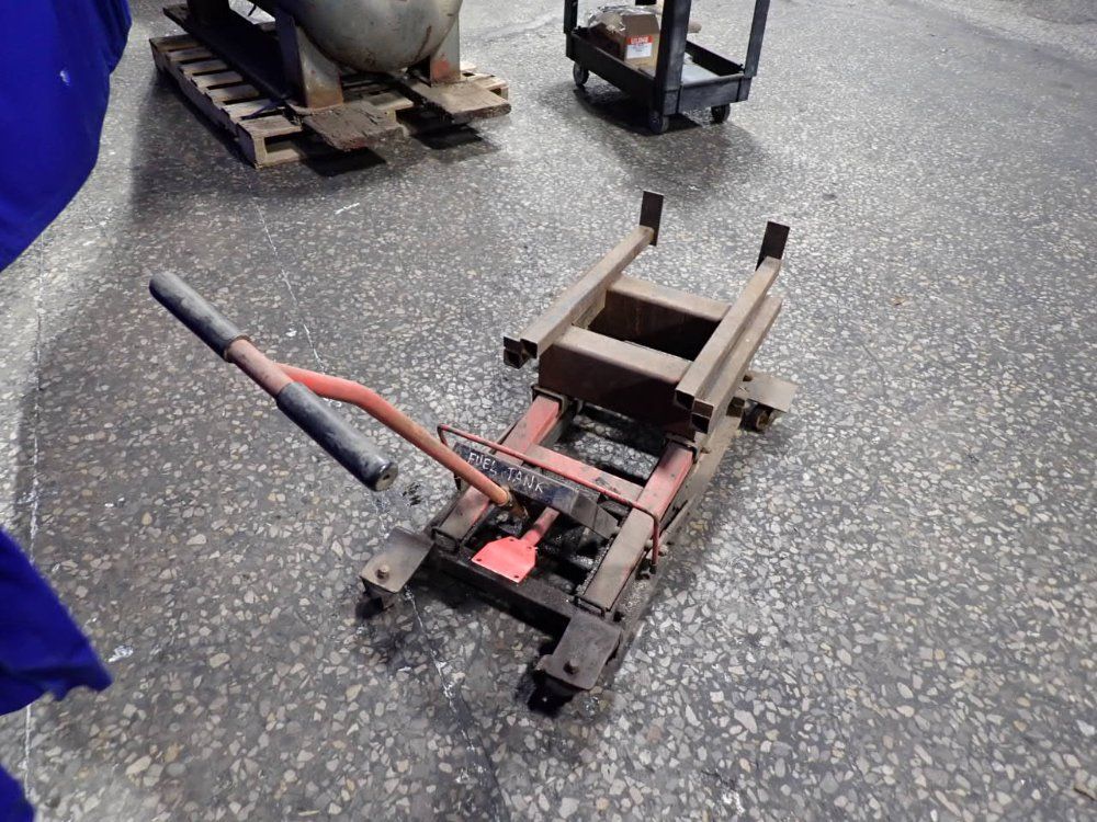 Craftsman 14" X 22" Hydralic Tilter