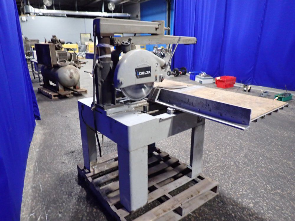 Delta 79" X 27" Radial Arm Saw - 52-702