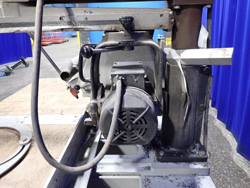 Delta 79" X 27" Radial Arm Saw - 52-702