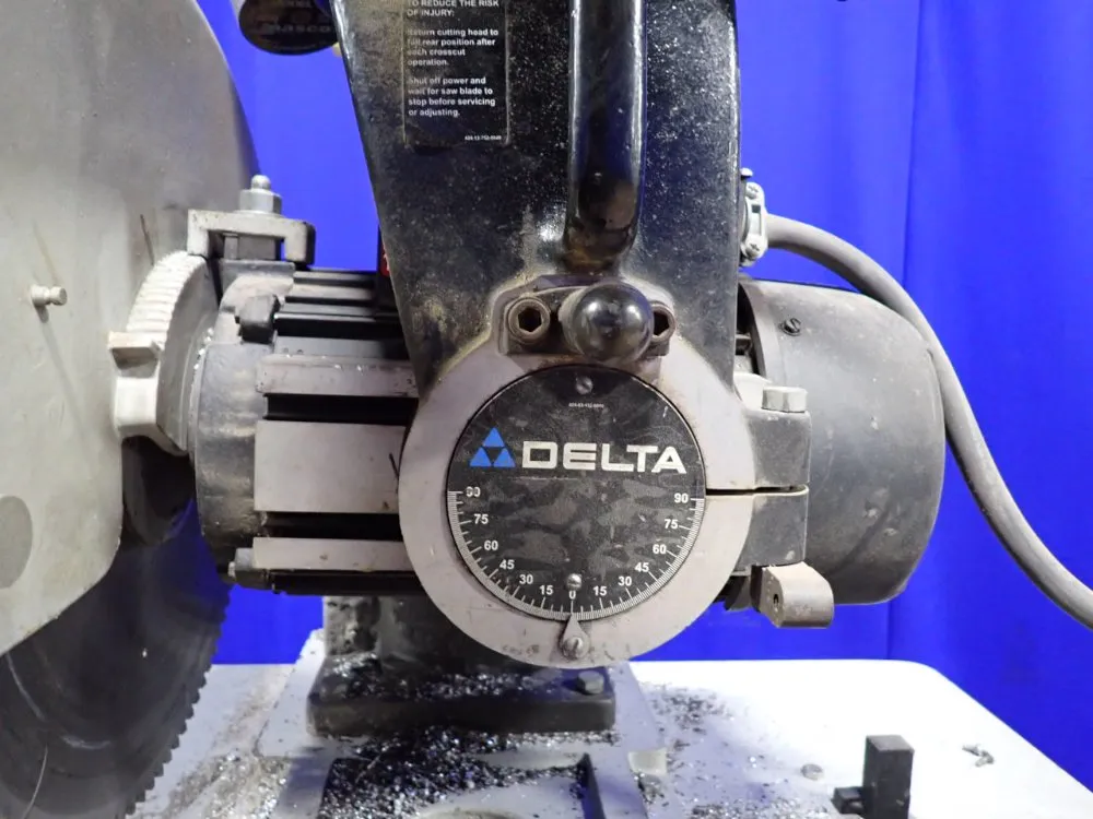 Delta 79" X 27" Radial Arm Saw - 52-702