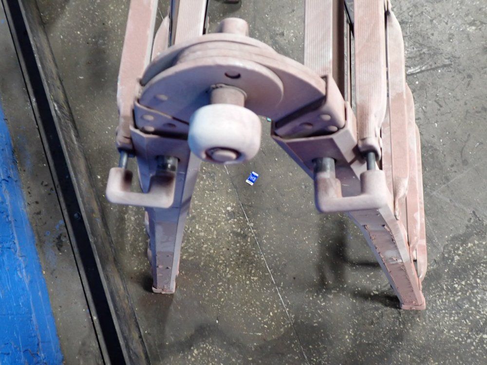 8 Steps / 300 Lbs Ladder