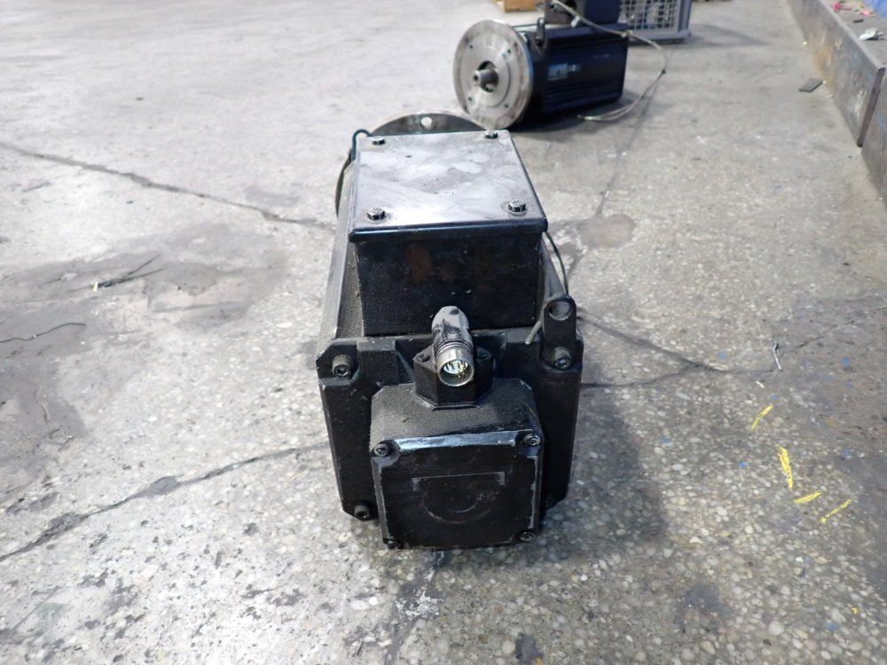 Baumuller 21.3 Kw Servo Motor - Dsg 100-l35-ul