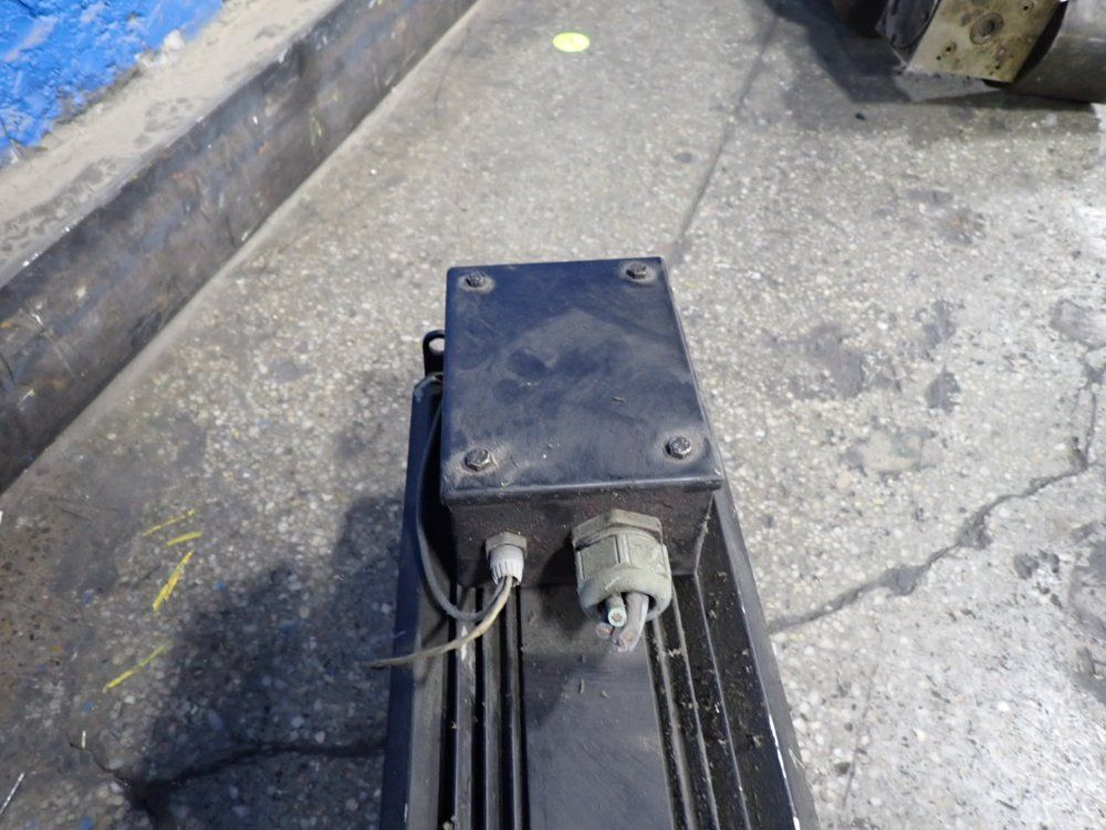 Baumuller 21.3 Kw Servo Motor - Dsg 100-l35-ul