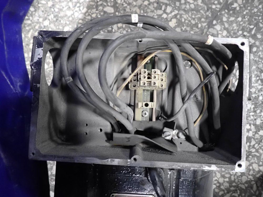 Industrial Drive 6000 Rpm Servo Motor - V2604-fe22-016