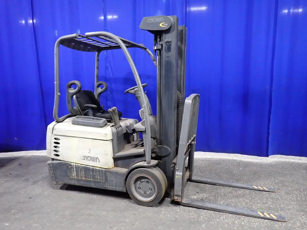 Crown 3200 Lbs Electric Forklift - Sc 4000