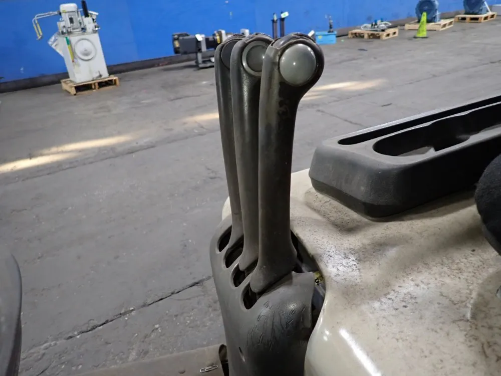 Crown 3200 Lbs Electric Forklift - Sc 4000