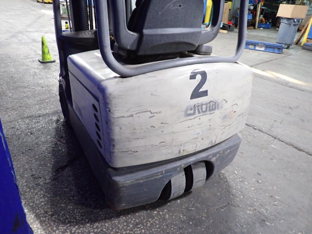 Crown 3200 Lbs Electric Forklift - Sc 4000