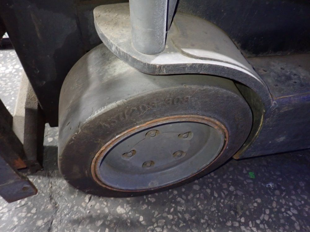 Crown 3200 Lbs Electric Forklift - Sc 4000