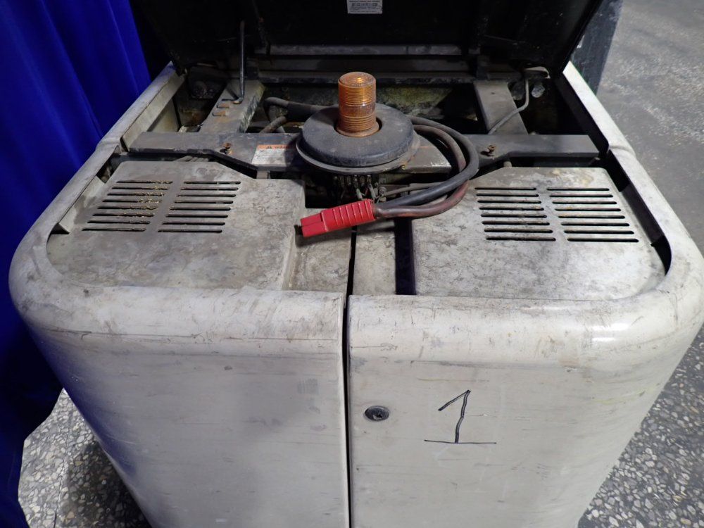 Crown 3,000 Lbs Electric Stand Up Forklift - Sp3020-30