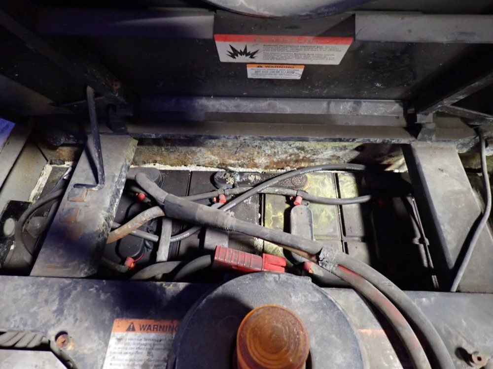 Crown 3,000 Lbs Electric Stand Up Forklift - Sp3020-30