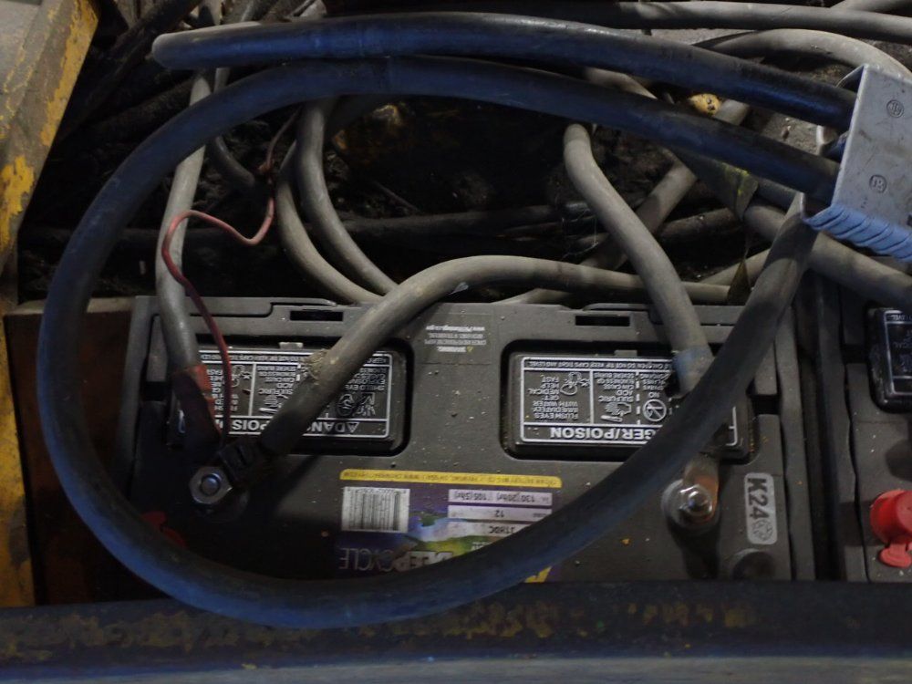 Strato-lift 1000 Lbs Scissor Lift