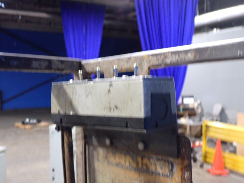 Strato-lift 1000 Lbs Scissor Lift