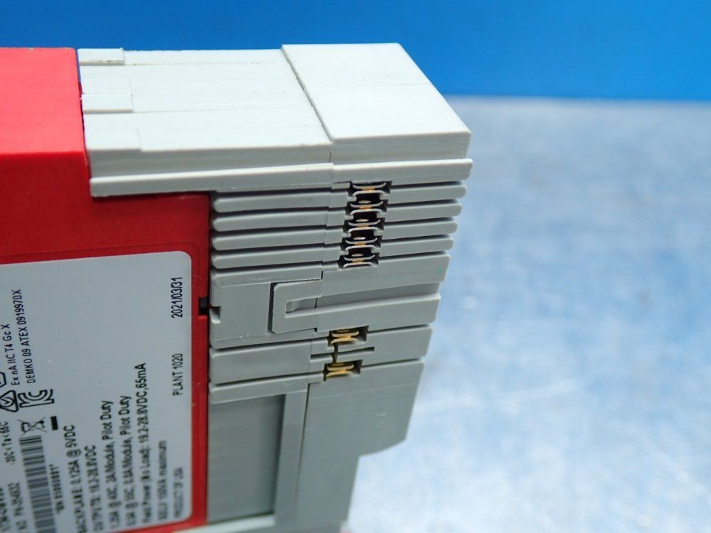 Allen Bradley Point Guard I/o Safety Output Module - 1734-obv2s