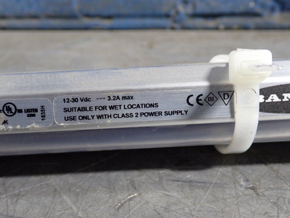 Banner 45" Light Led Fixture - Wls28-2cgr-1130l255q