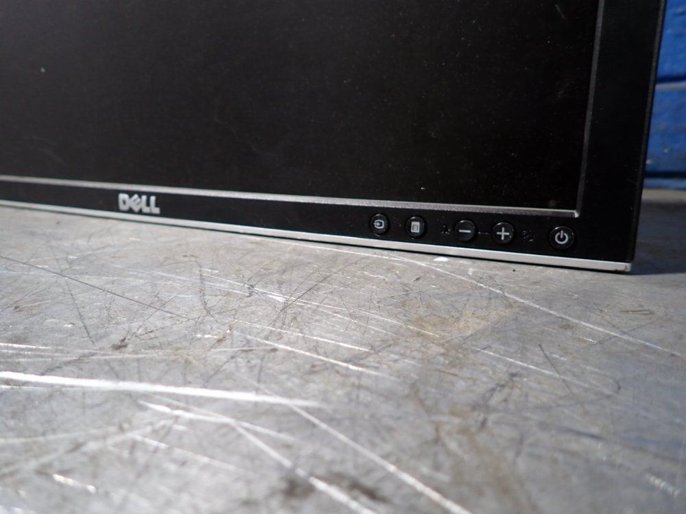 Dell 17" X 11" Flat Panel Monitor W/ Adjustable Wall Mount - 2009wt