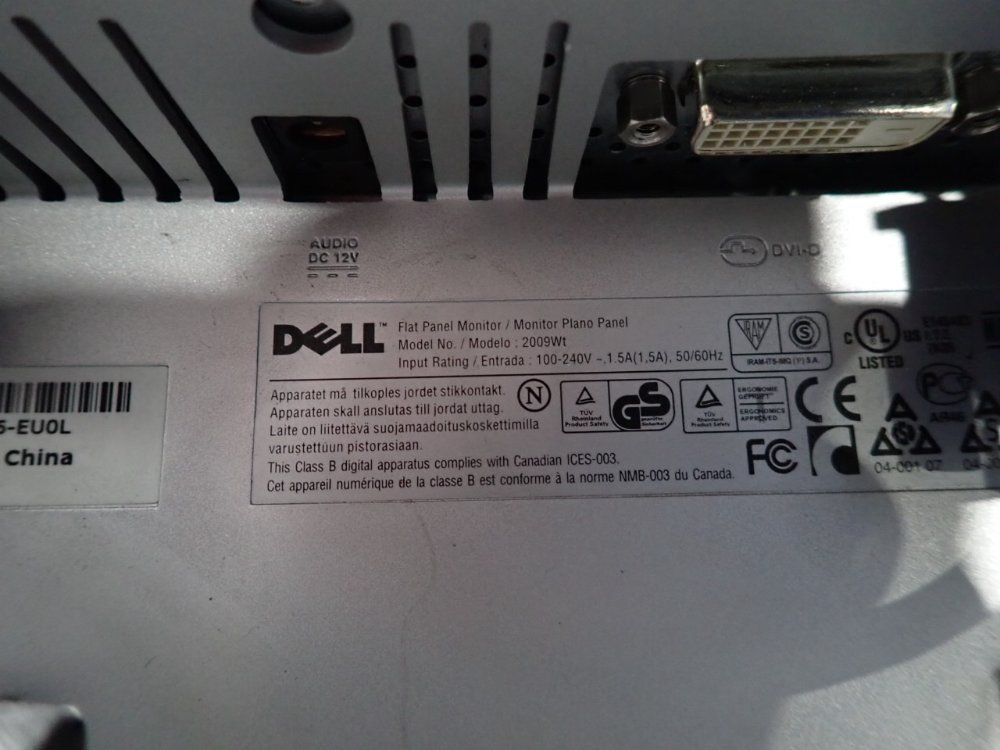 Dell 17" X 11" Flat Panel Monitor W/ Adjustable Wall Mount - 2009wt