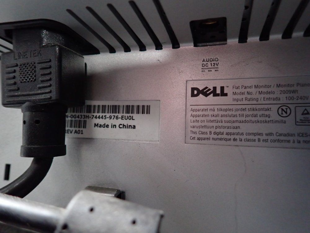 Dell 17" X 11" Flat Panel Monitor W/ Adjustable Wall Mount - 2009wt