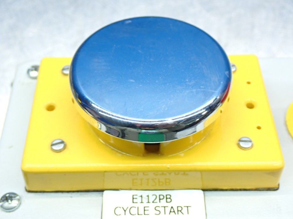 Allen Bradley 800p-series Palm Operated Push Button With Enclosure - 800p-f2cav