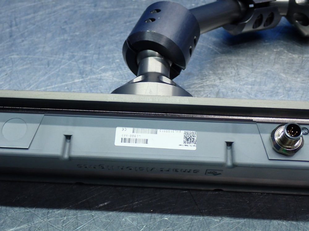 Smart Vision Lights Lc300-series Linear Light With Slm-621-l300 Swivel Link Mount - Lc300-625