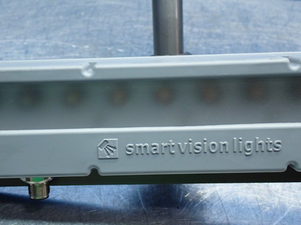 Smart Vision Lights Lc300-series Linear Light With Slm-621-l300 Swivel Link Mount - Lc300-625