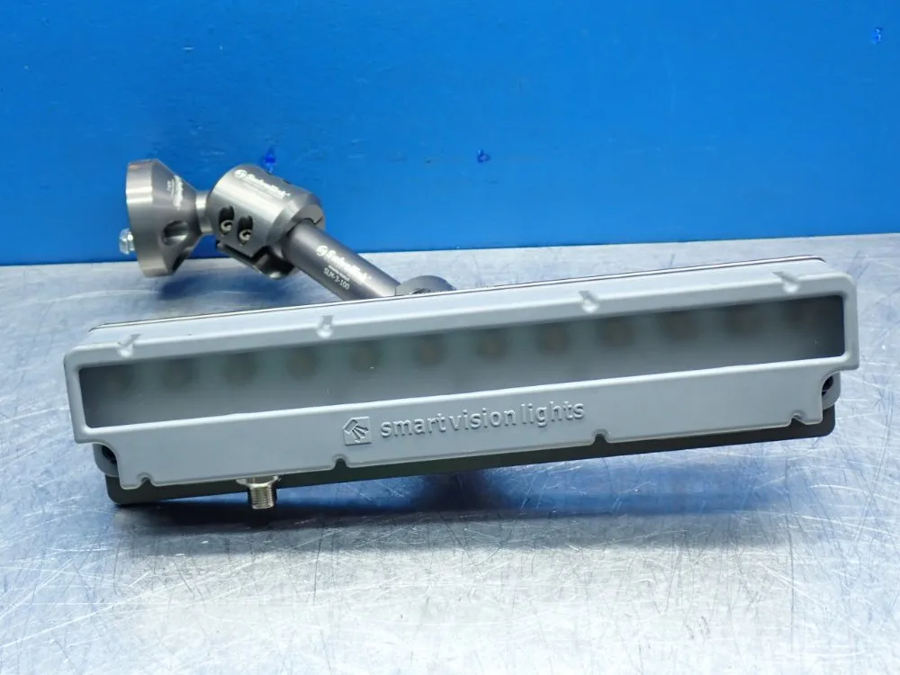 Smart Vision Lights Lc300-series Linear Light With Slm-621-l300 Swivel Link Mount - Lc300-625