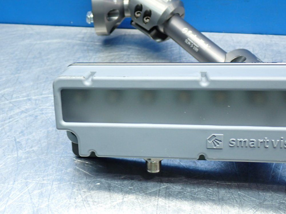 Smart Vision Lights Lc300-series Linear Light With Slm-621-l300 Swivel Link Mount - Lc300-625