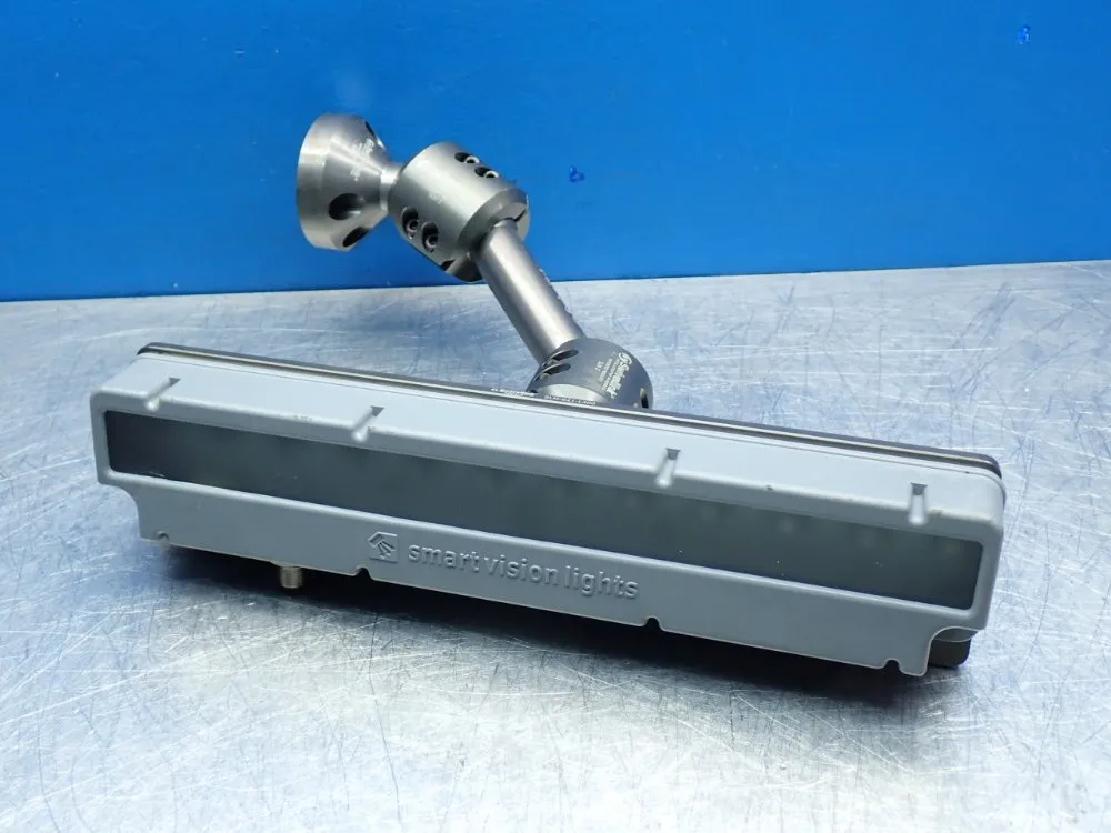 Smart Vision Lights Lc300-series Linear Light With Slm-621-l300 Swivel Link Mount - Lc300-625