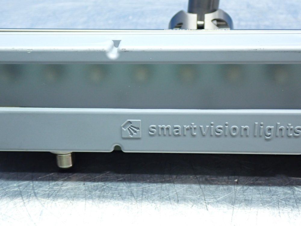 Smart Vision Lights Lc300-series Linear Light With Slm-621-l300 Swivel Link Mount - Lc300-625