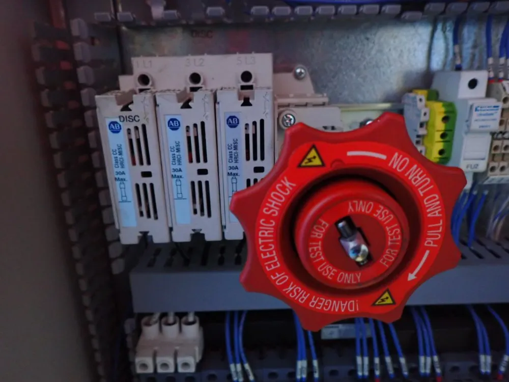 Ipg Photonics 18.4 Kw 62500 Btuh Chiller - Lc170. 01-a. 3. 5/6