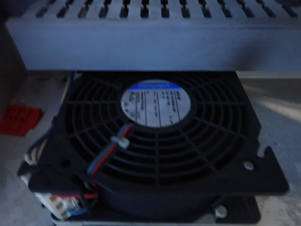 Ipg Photonics 18.4 Kw 62500 Btuh Chiller - Lc170. 01-a. 3. 5/6