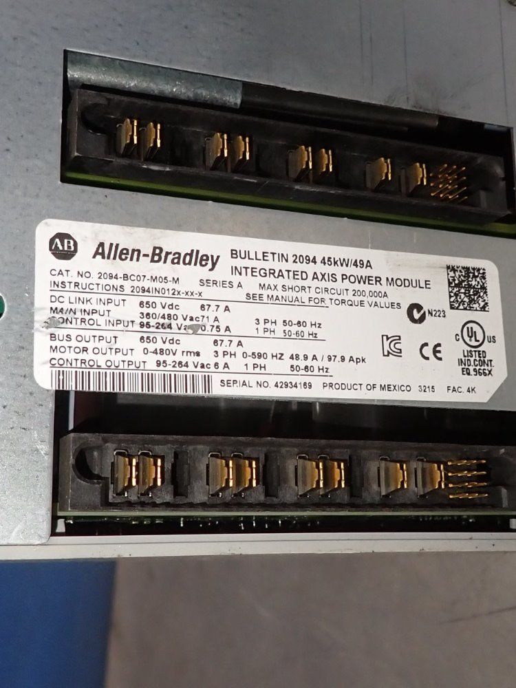 Allen Bradley Servo Drive - 2094-bc07-m05-m