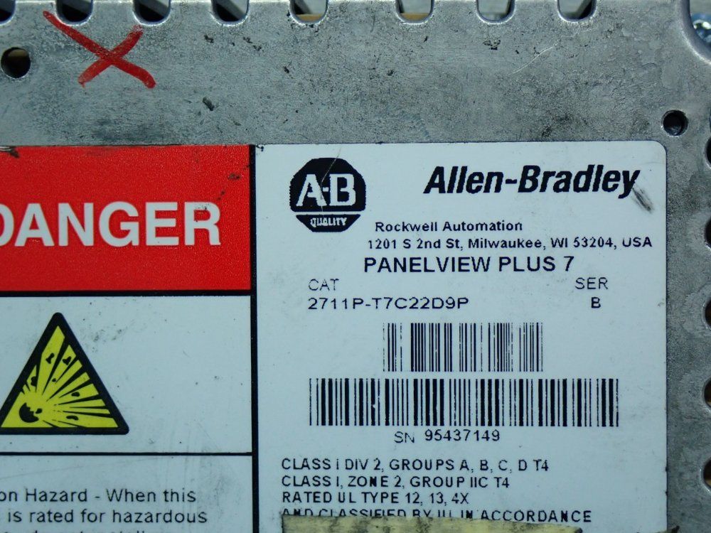Allen Bradley Panelview Plus 7 Operator Interface - 2711p-t7c22d9p