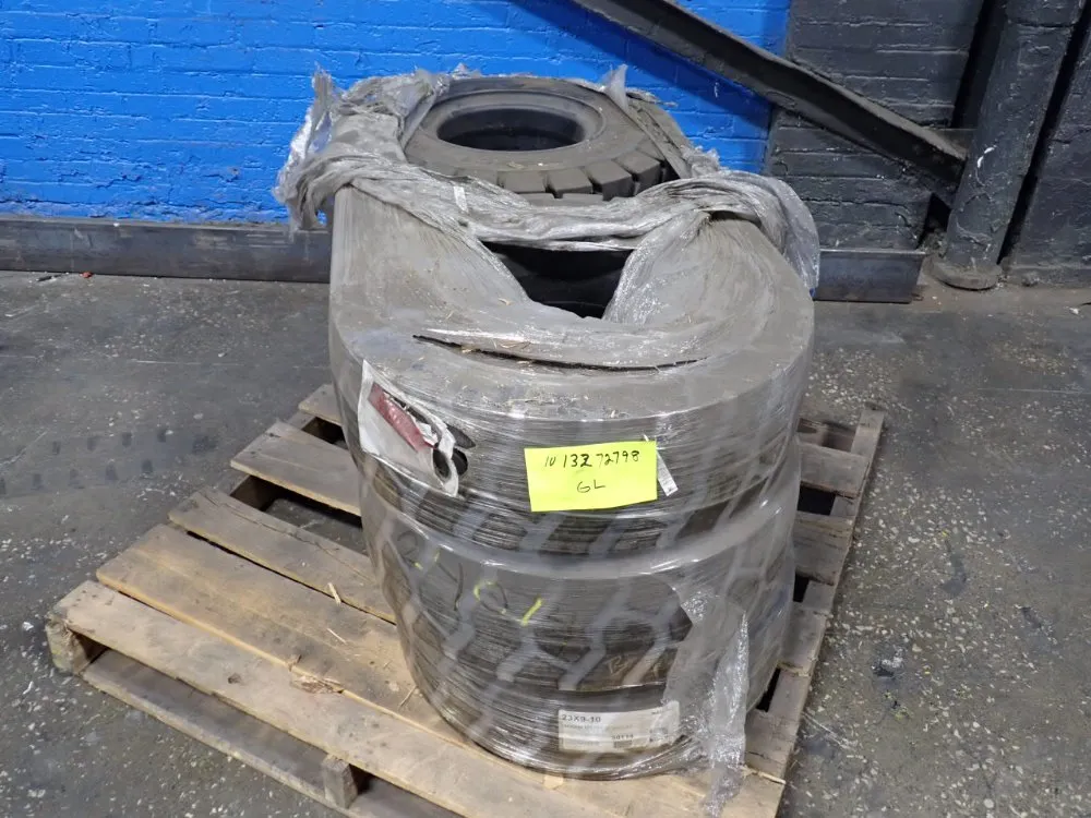 Maxam 23" X 9"-10" Tires - Ms701