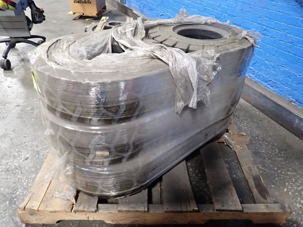 Maxam 23" X 9"-10" Tires - Ms701