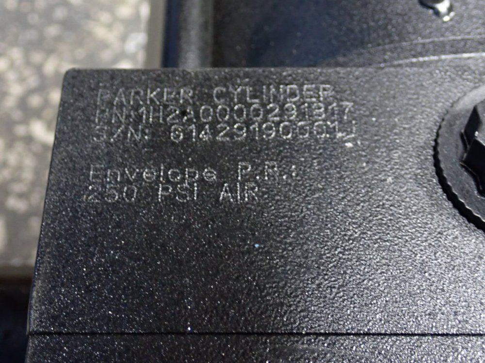 Parker Pneumatic Cylinder - 6.00cdanlu34ac8.000