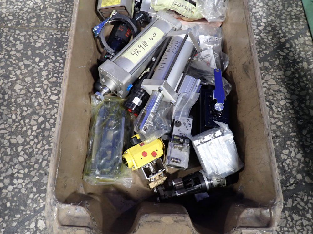 Reesm Zaytranm, Smc, Tunkers Misc. Equipment