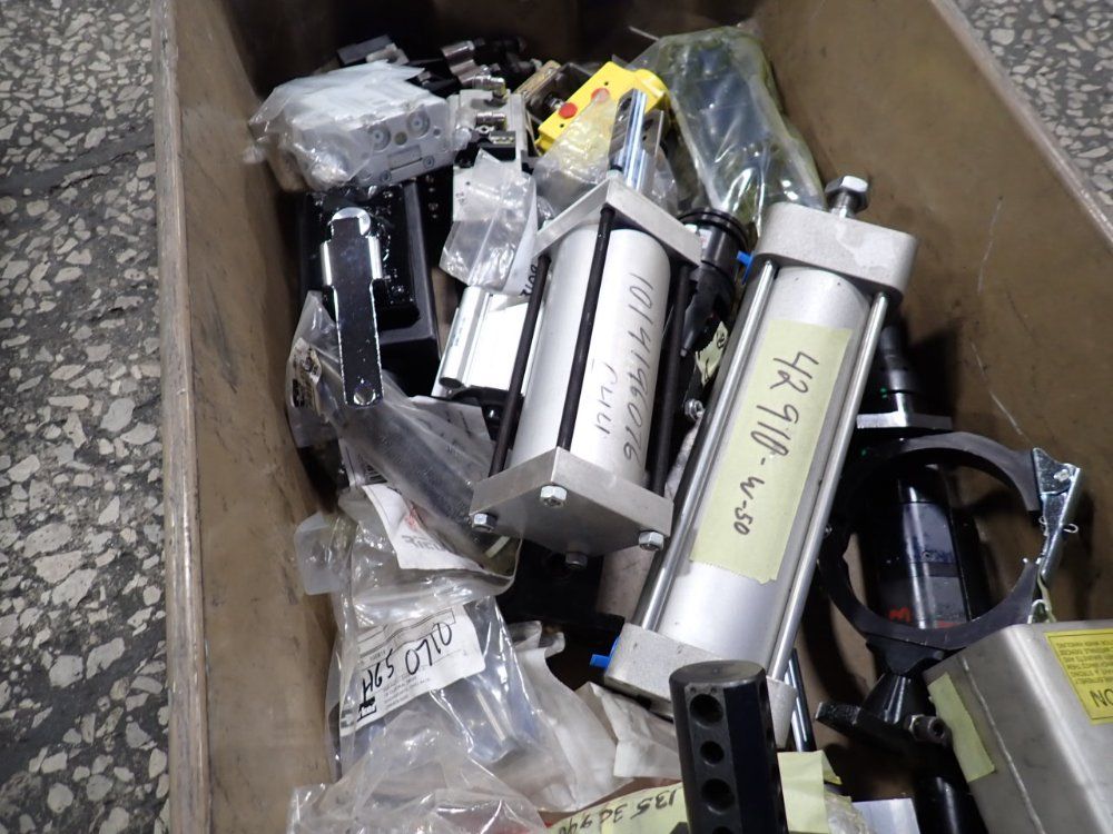 Reesm Zaytranm, Smc, Tunkers Misc. Equipment