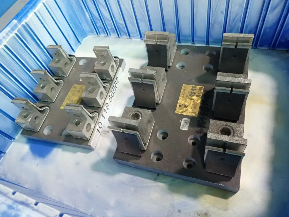 Cooper Bussmann Fuse Holder