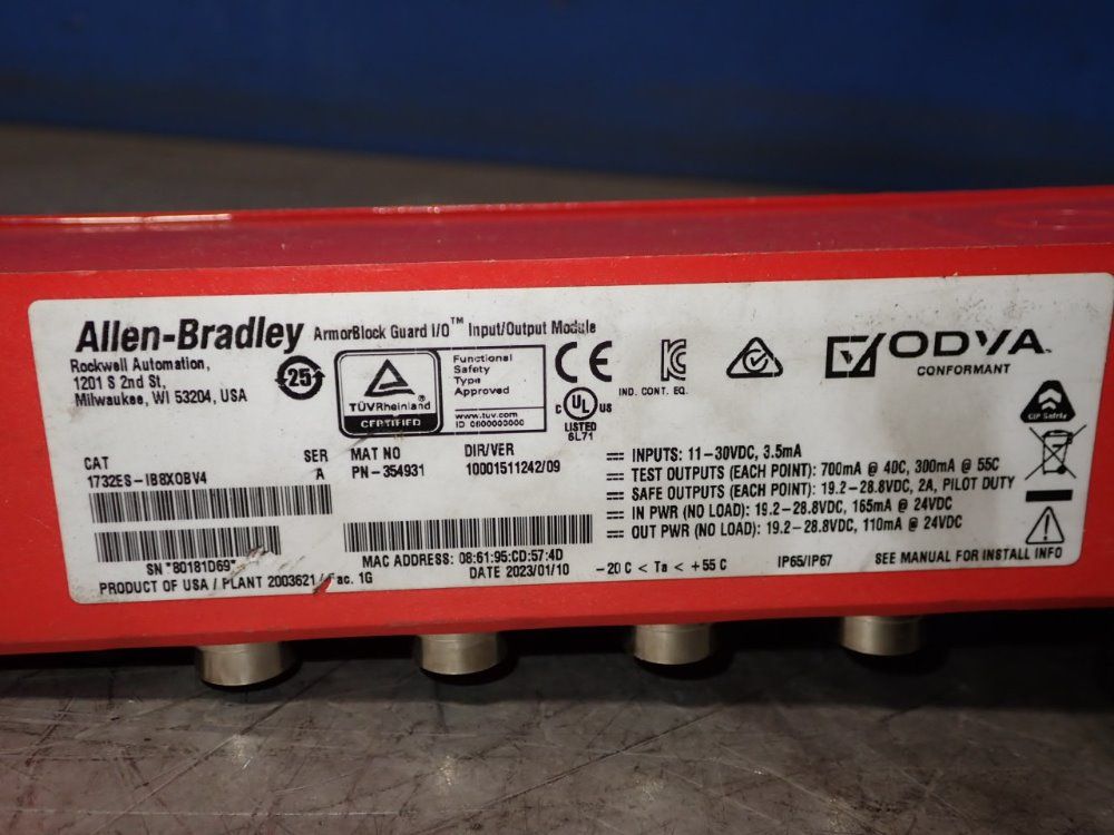 Allen Bradley Input/output Module - 1732es-ib8x0bv4