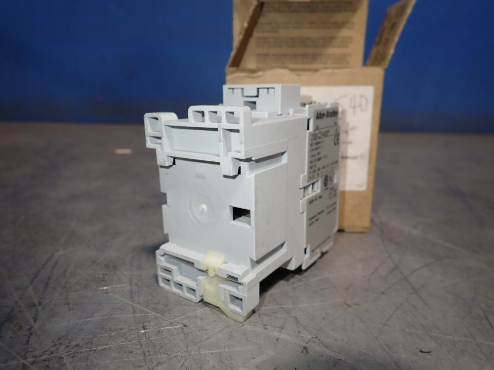 Allen Bradley Control Relay - 700-cf400
