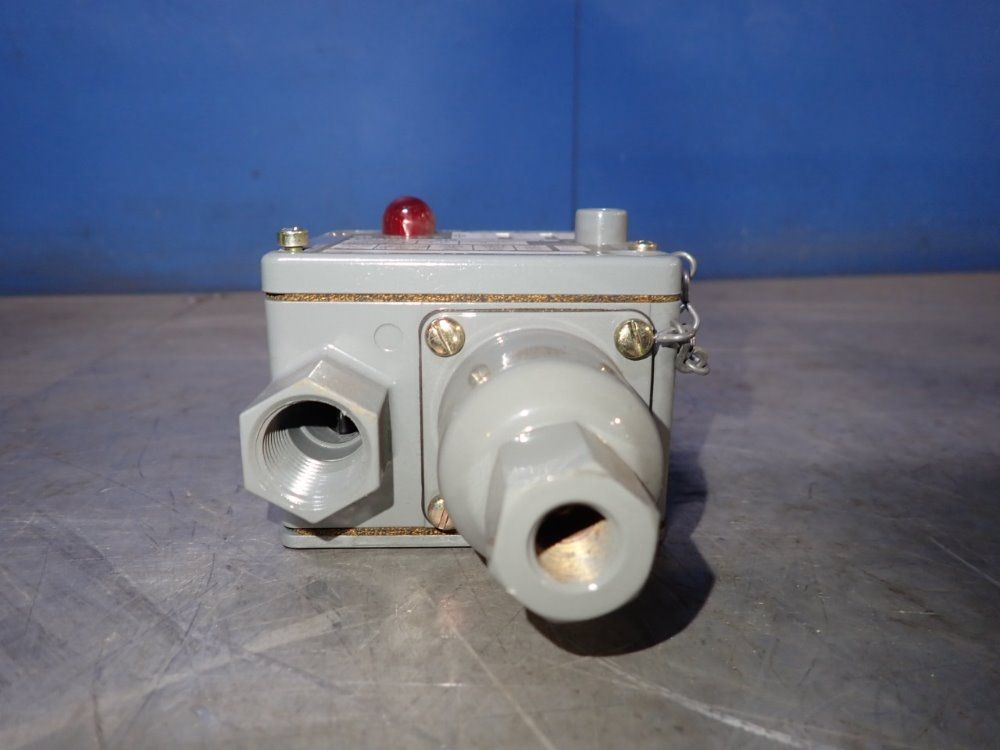 Allen Bradley Pressure Control - 836t-t253jx15